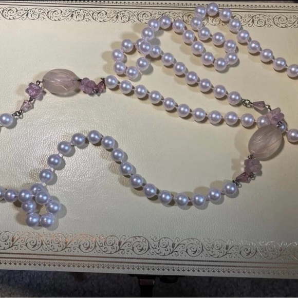 Jewelry - Vintage Lavender Purple Faux Pearl Necklace